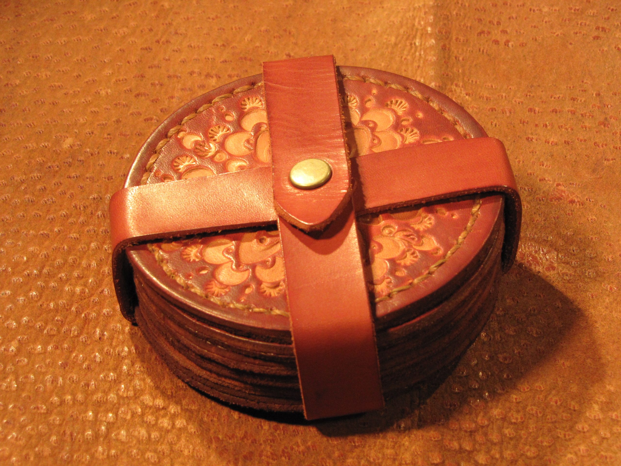 Posavasos de cuero artesanal